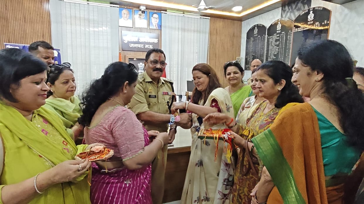 Brahma Kumari sisters tied the sacred thread in Ghosi and gave the message of purity.