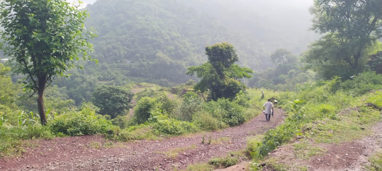 Villagers' initiative paves the way for the Ranikotla-Bangwad road.