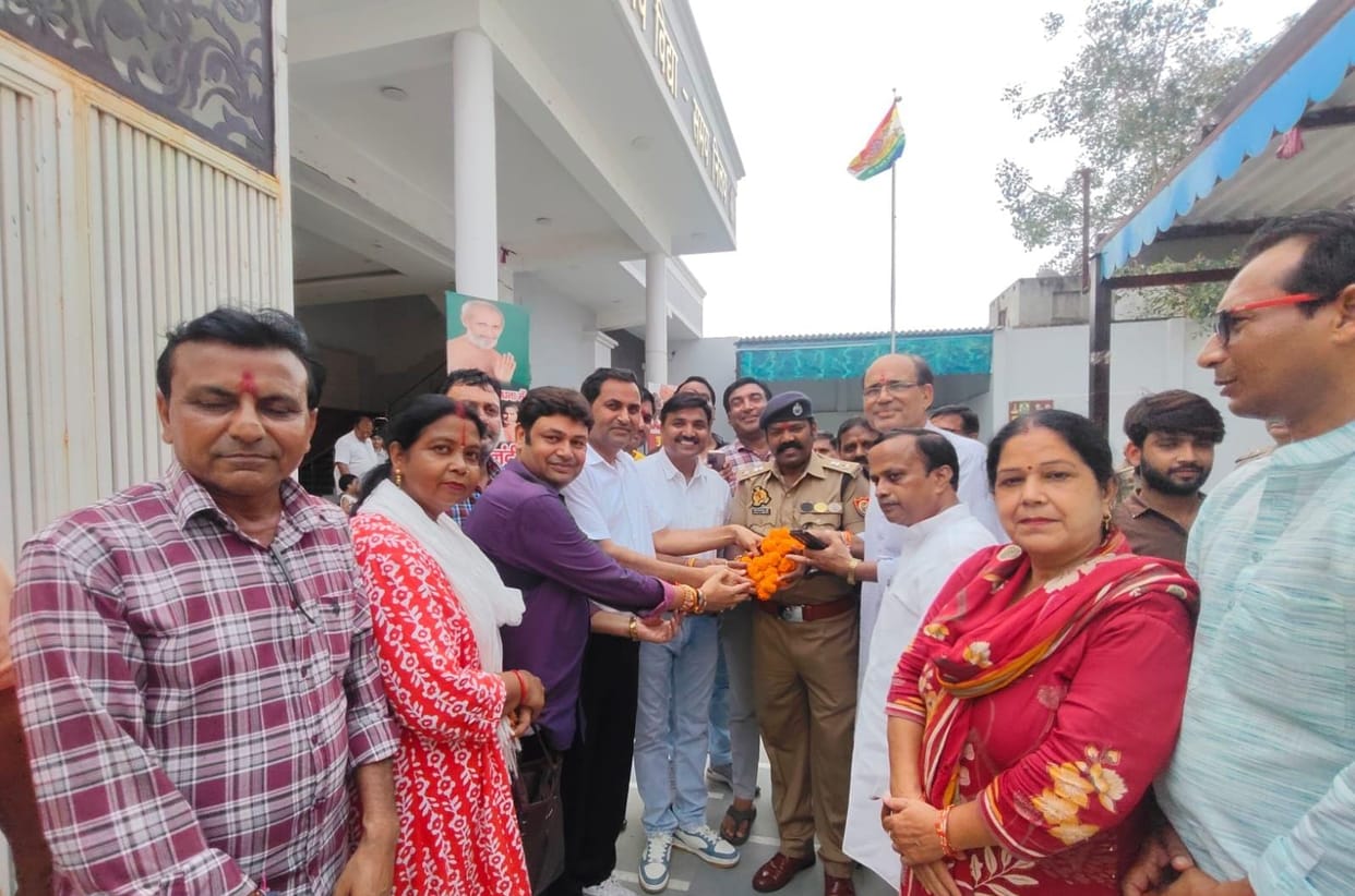 SSP toured Sardhana town on Raksha Bandhan.