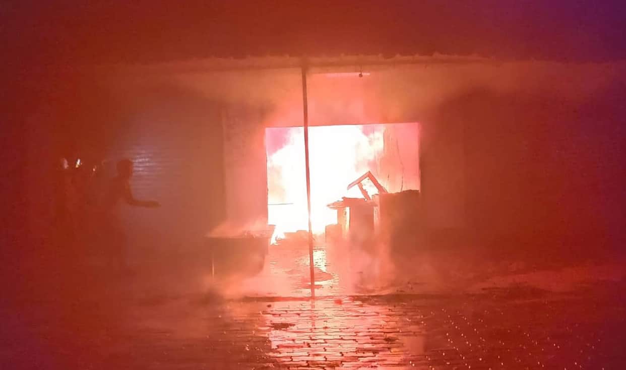 Fire breaks out at clothing store; loss worth lakhs.