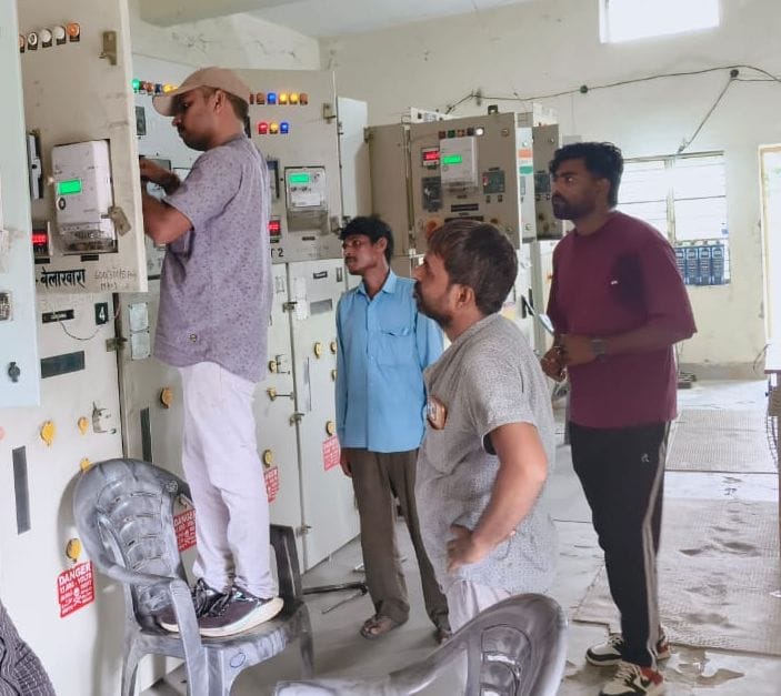 Four-hour power outage; people distressed by the heat