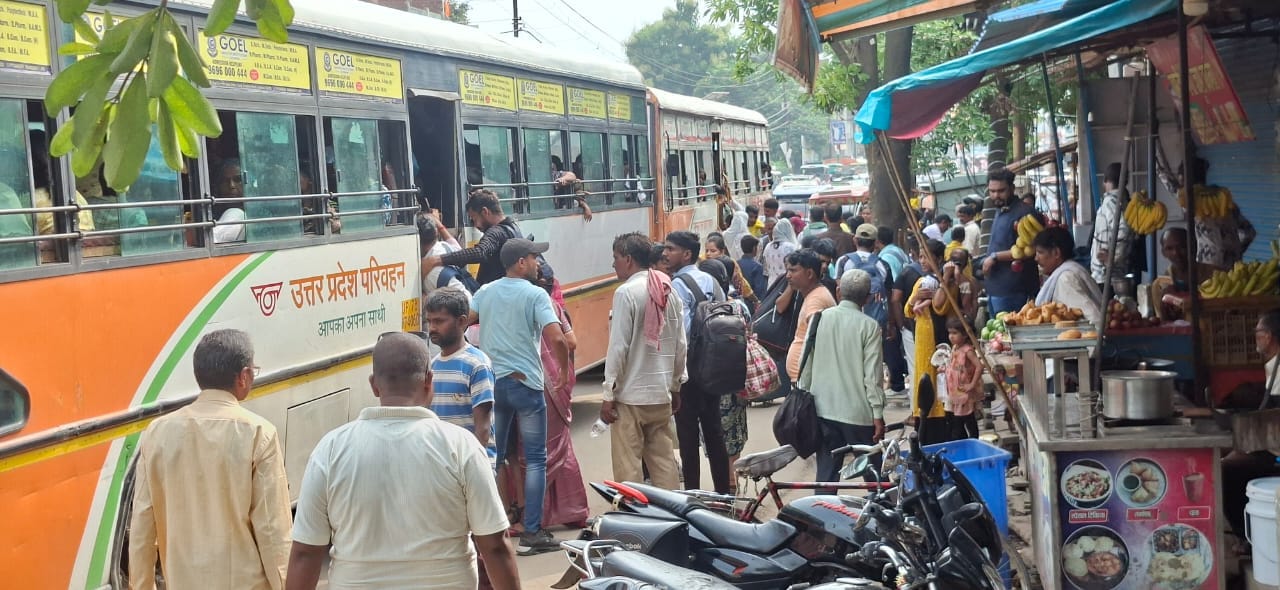 You have to push and shove to get on the buses, otherwise, it's a long wait.