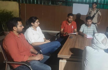 भिवाड़ी में कार्रवाई करती स्वास्थ्य विभाग की टीम।