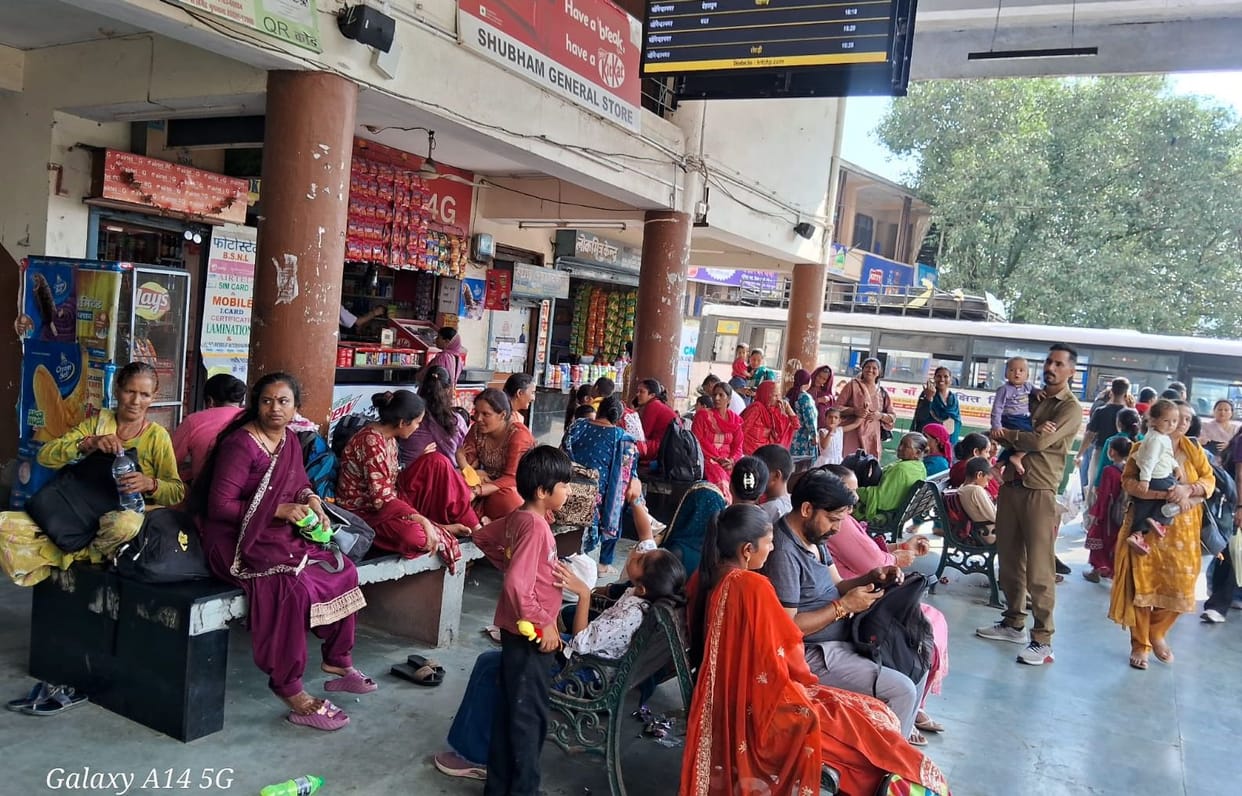 Crowds thronged the bus terminal on Raksha Bandhan.