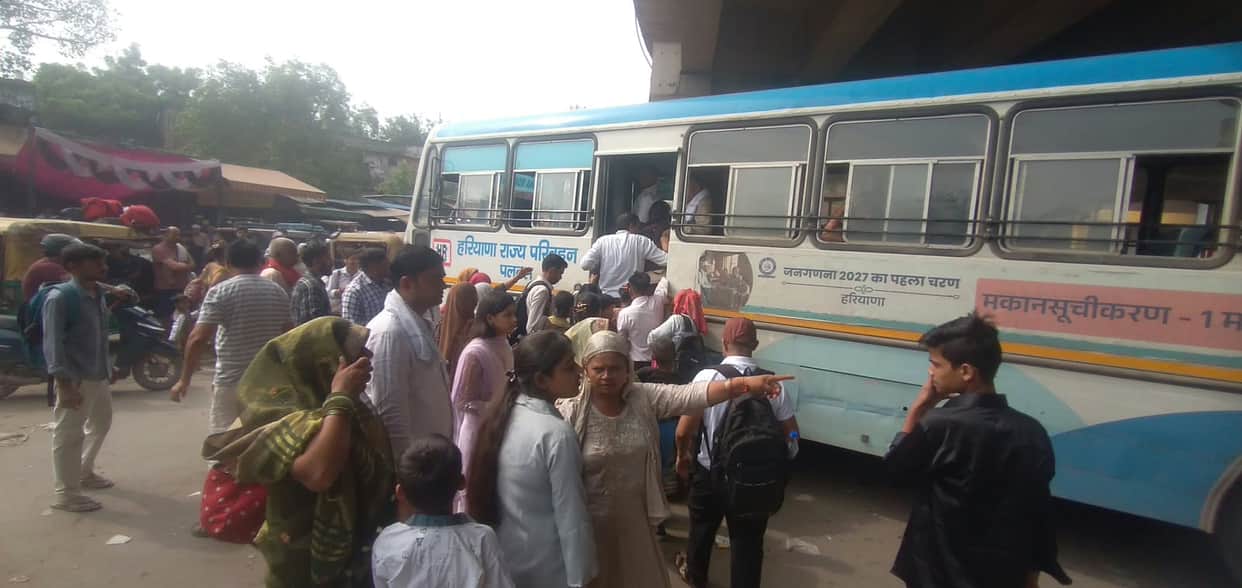 Travelers left helpless on Raksha Bandhan