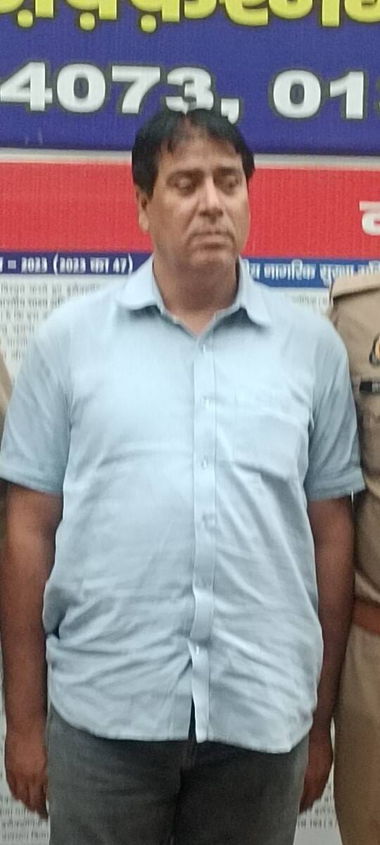 डॉ सम्राट उर्फ इरशाद अली खान स्रोत पुलिस