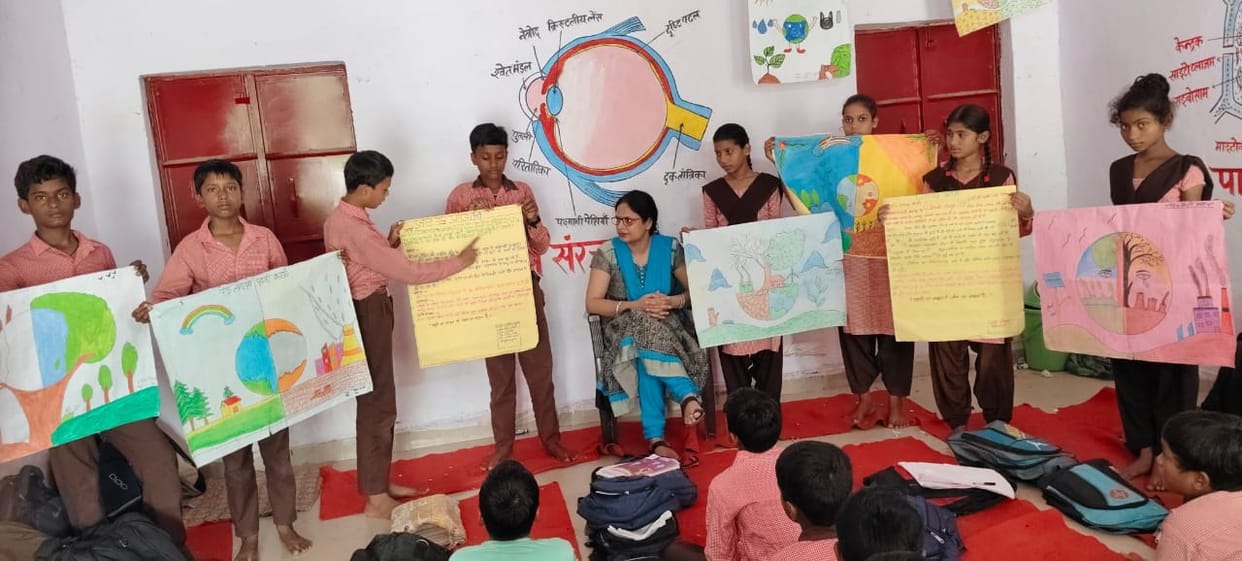 Activities organized on 'No Bag Day'; children learned to make vermicompos