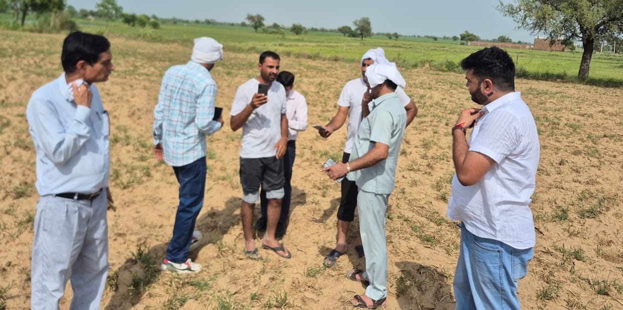 Amid the Patwaris' strike, the Tehsildar personally conducted the digital crop survey.