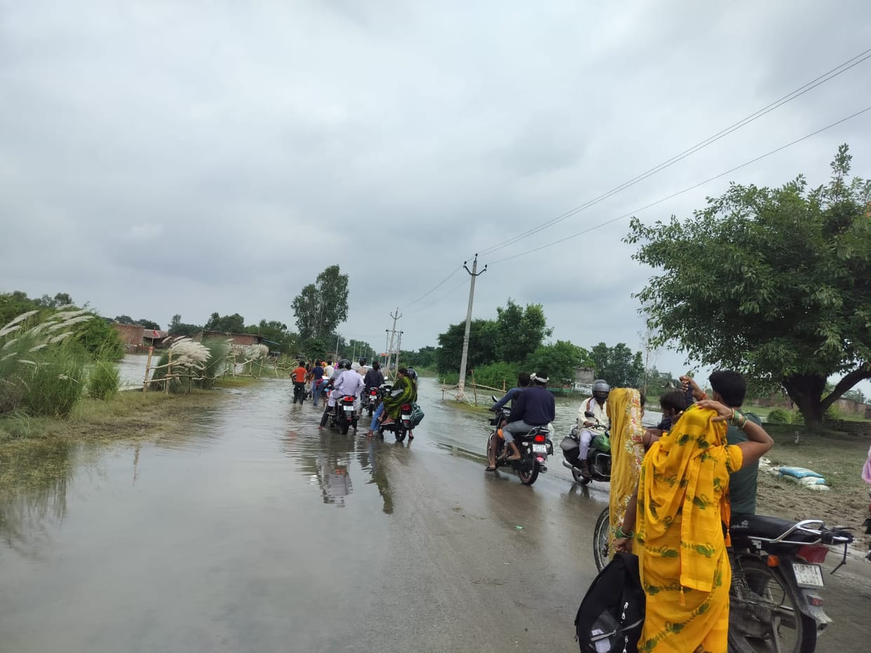 Ganga's water level recedes; villages still face flood crisis.