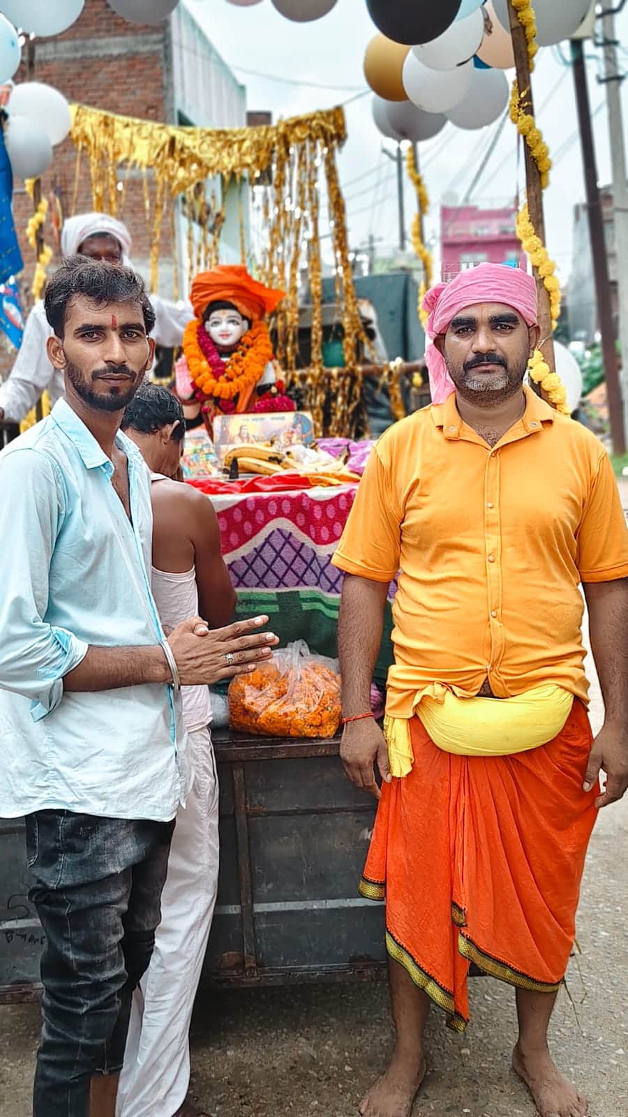 A 'Nishan Yatra' (procession carrying the sacred flag) of Goga Jaharveer Baba was taken out.