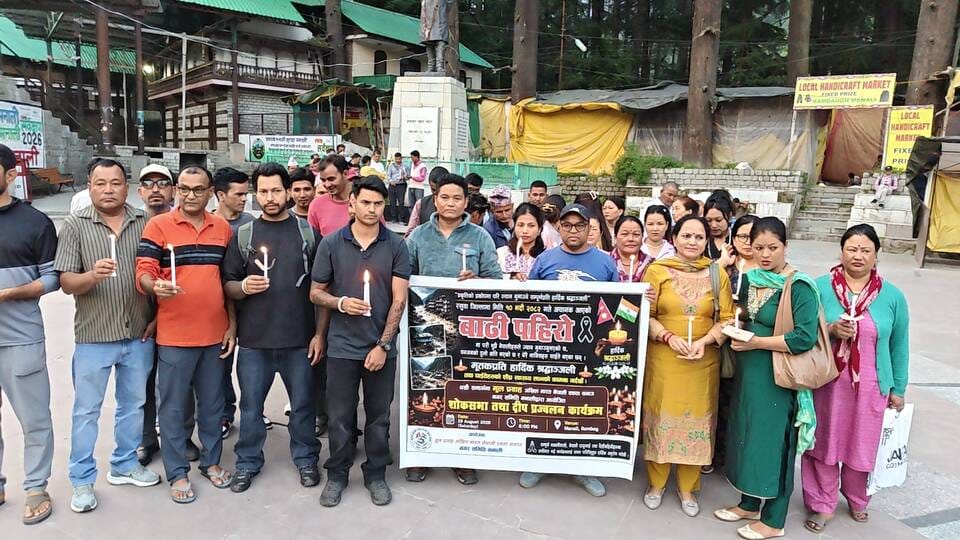 Tribute paid in Manali to those who lost their lives in the Nepal tragedy.