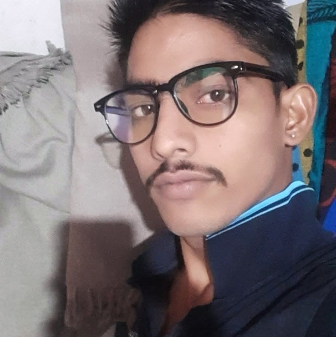 मृतक सौरभ का फाइल फोटो
