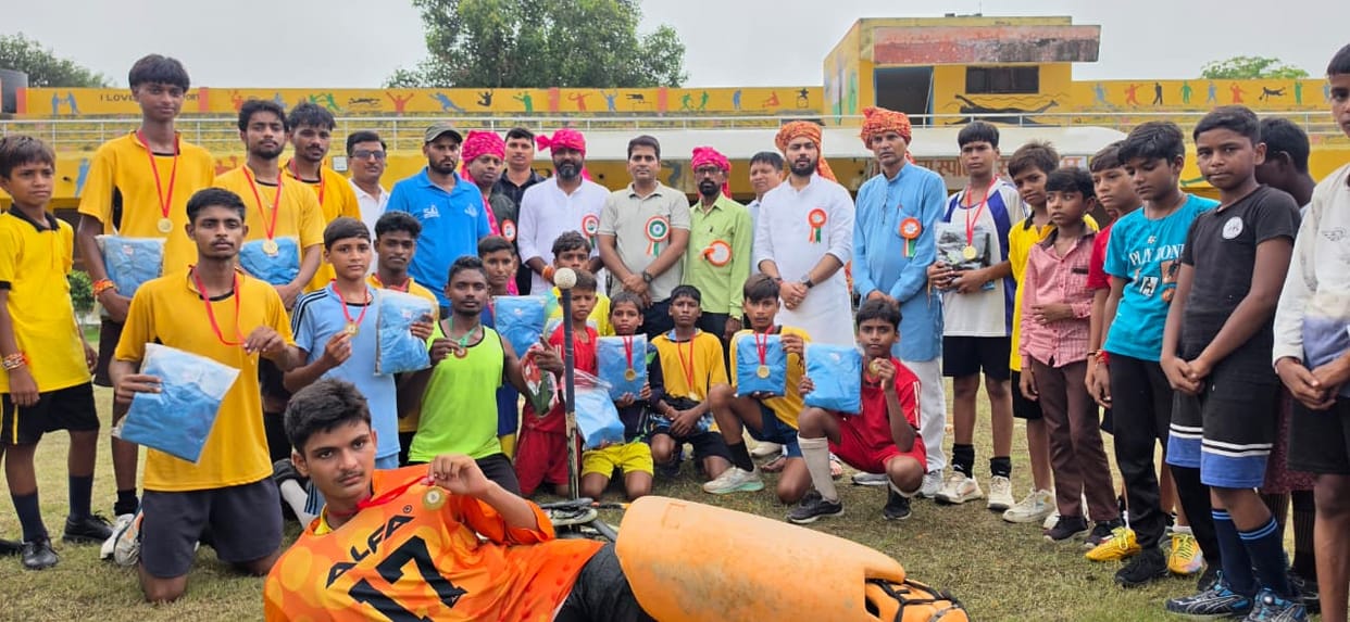 In an exciting match, Eklavya Stadium became the hockey champion