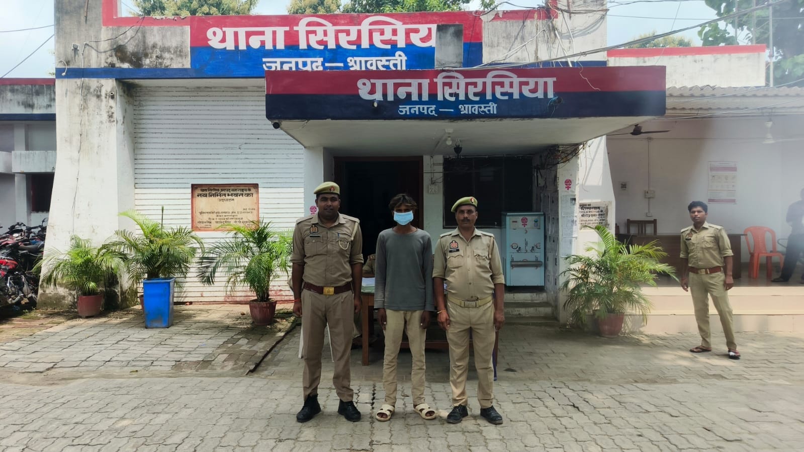  सिरसिया पुलिस की गिरफ्त में दुष्कर्म व पॉक्सो का आरोपी।