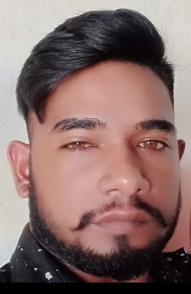 शाहगंज कूलर में उतरा करंट युवक की मौत मृतक रूपेश की फाइल फोटो