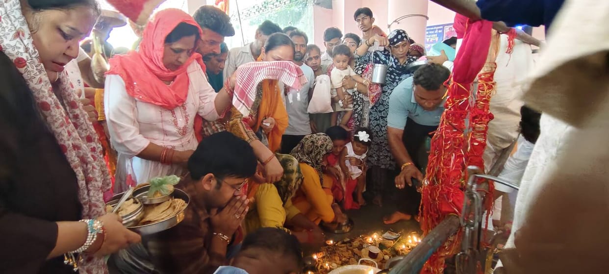 Crowds of devotees thronged the 'Chhari' fair; a massive surge of faith was witnessed