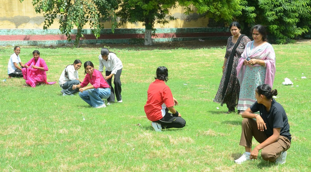 Neeraj's team defeated Khushi's team by four points in Kho-Kho.