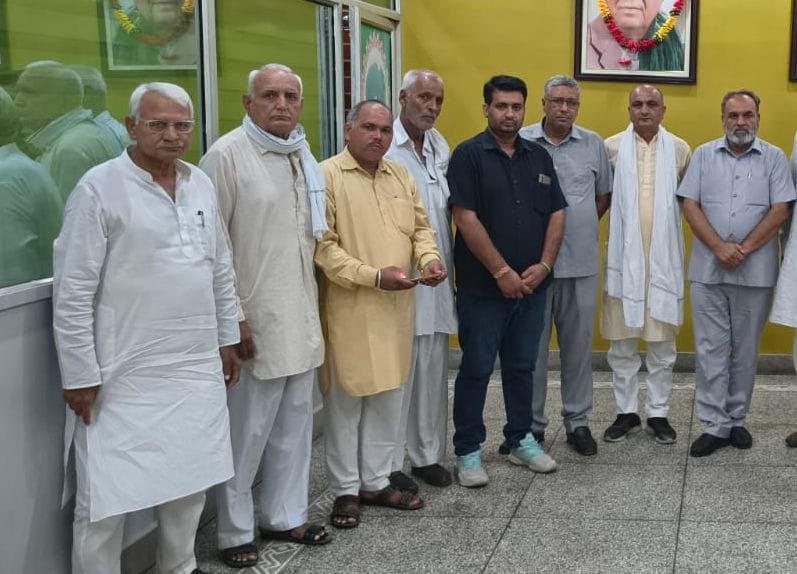 Inflation has ruined the family budget and the youth are facing the challenge of employment.