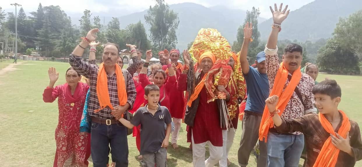 The group from Bhaderwah reached Chamba amidst chants hailing Lord Shiva.