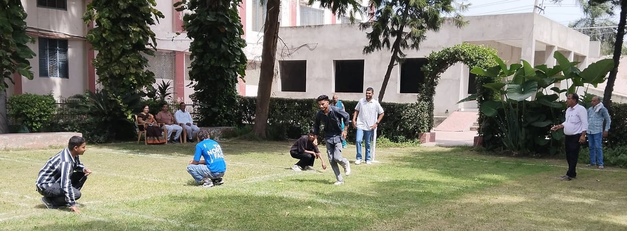 Students pledged to be fit by paying tribute to Major Dhyanchand