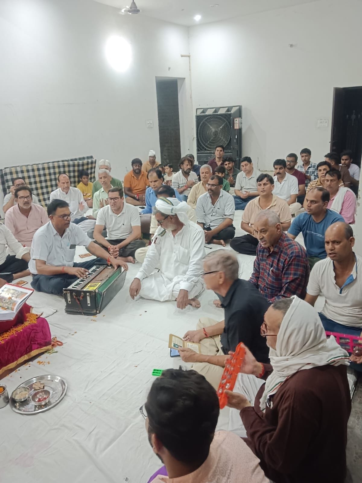 Balaji Temple resounded with the recitation of Hanuman Chalisa.