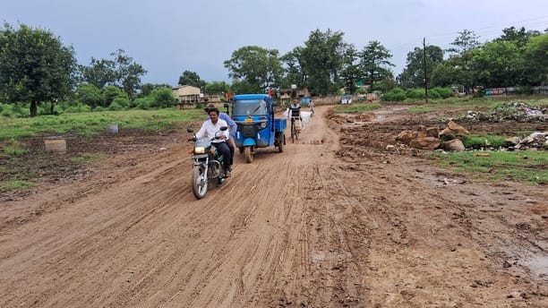 Potholes on the diversion route filled; traffic movement has resumed.