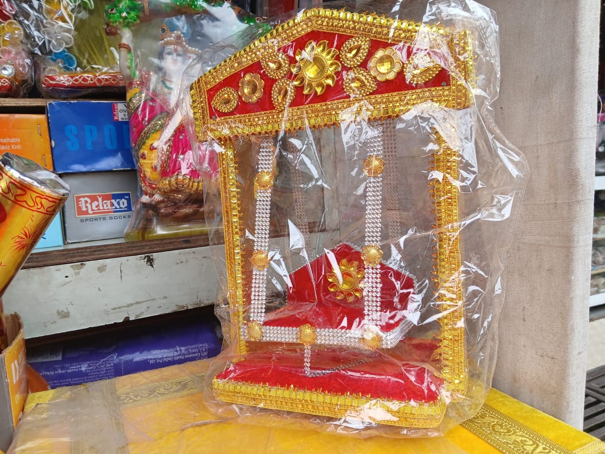Markets abuzz with Sri Krishna Janmashtami festivities... shopping for turbans and peacock-feather crowns begins.