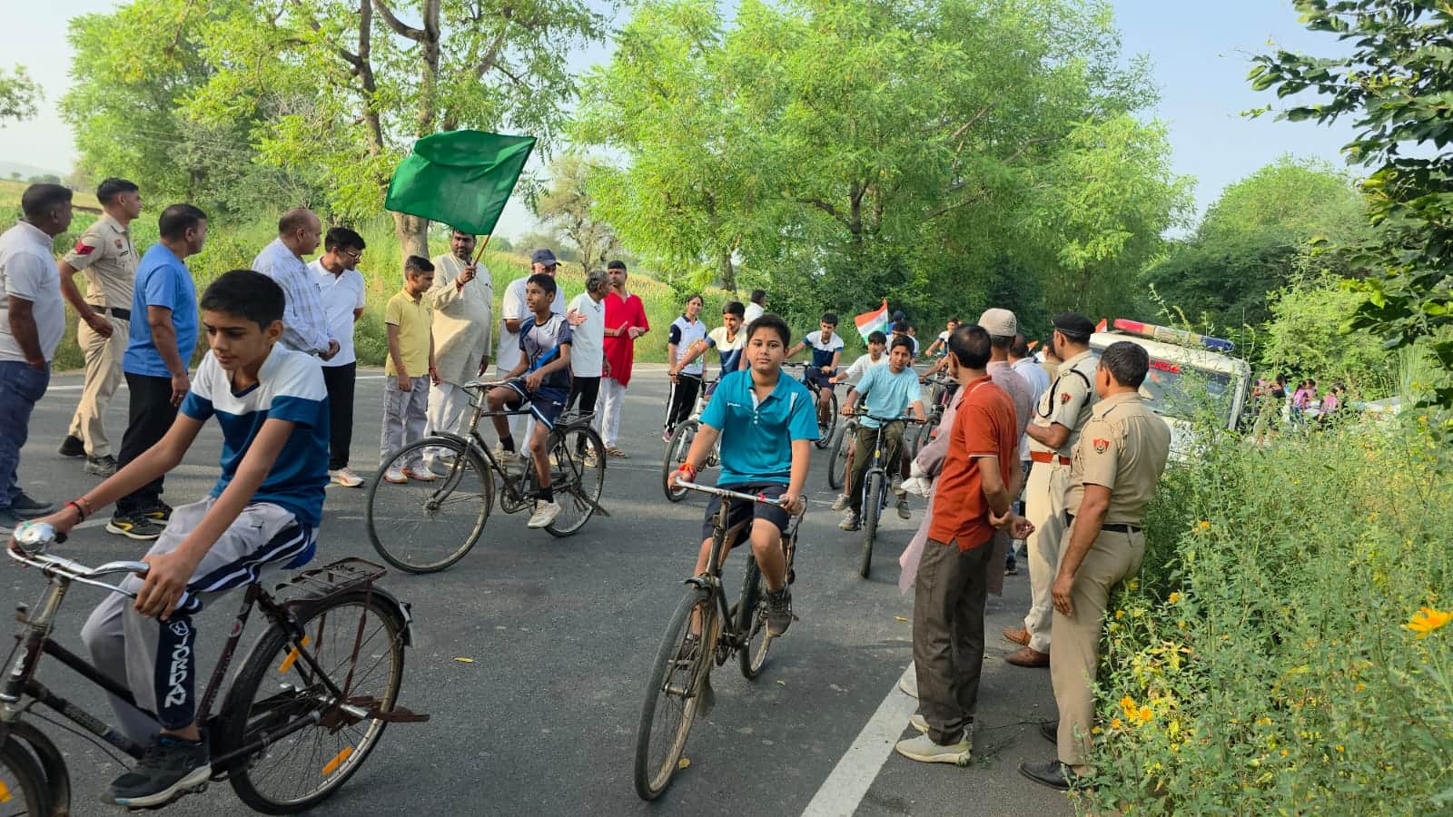 कंवाली में आयोजित साइक्लोथॉन में भाग लेते खिलाड़ी। स्रोत : विभाग