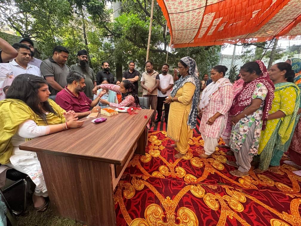 Rakhi tied to former minister Aseem Goyal