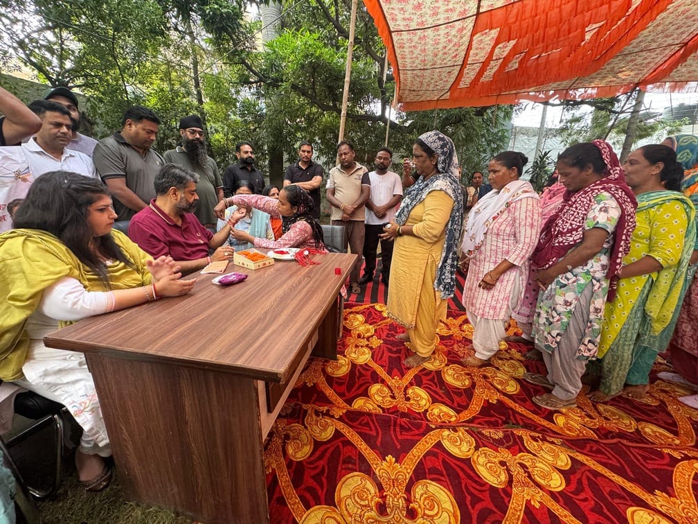 Rakhi tied to former minister Aseem Goyal