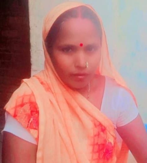 Woman injured after falling from roof while being chased by monkeys in Nigohi; dies during treatment.