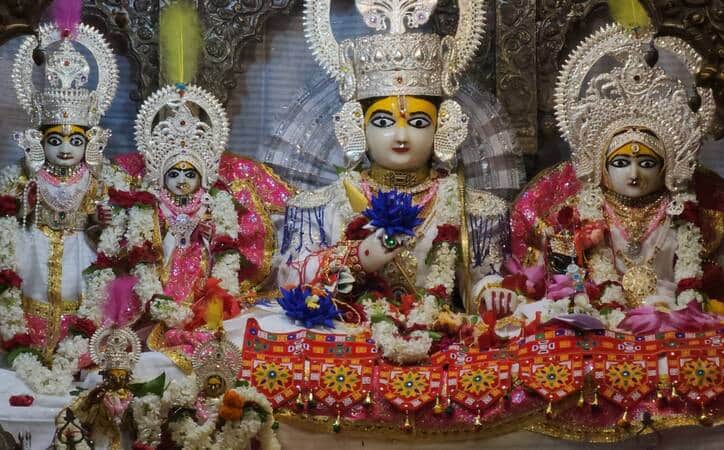 Threads of faith adorn Ram Lalla's wrist