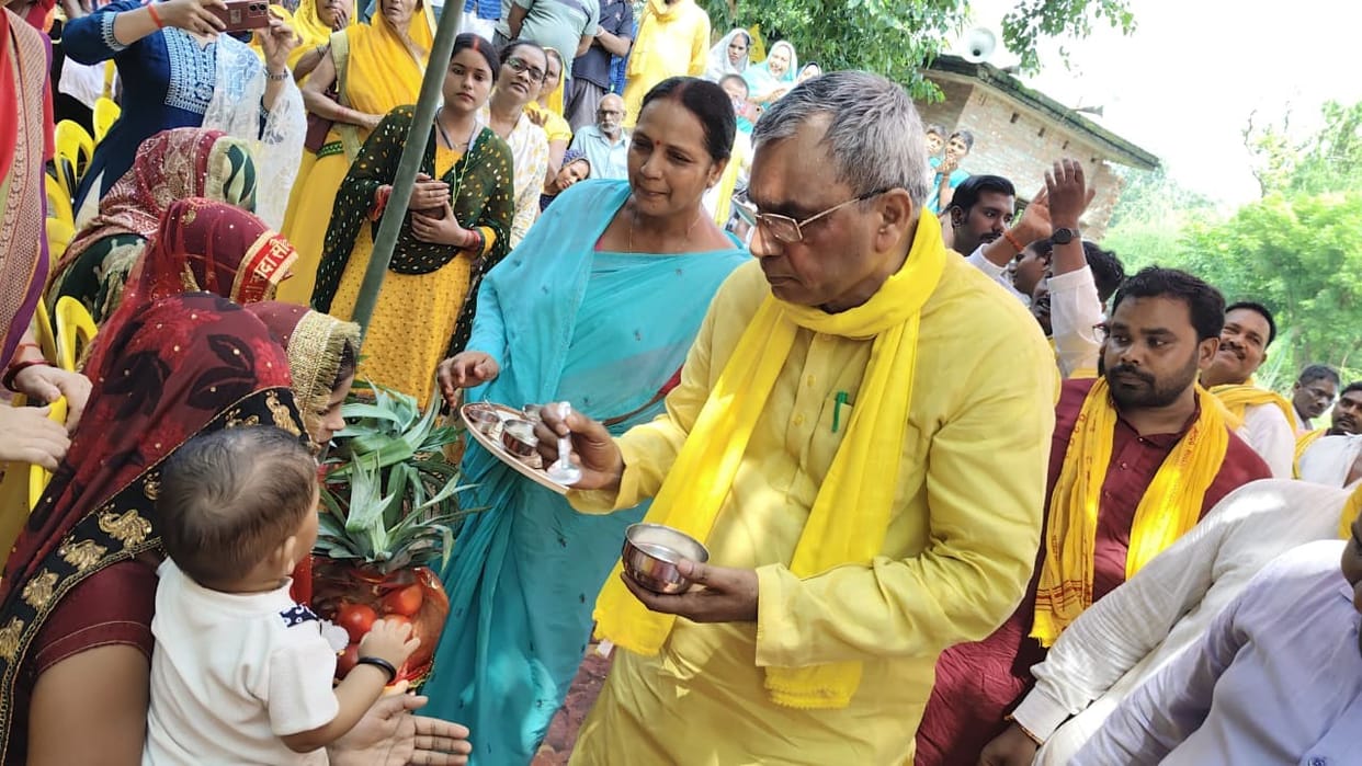 Benefits of the schemes reaching the beneficiaries: Rajbhar
