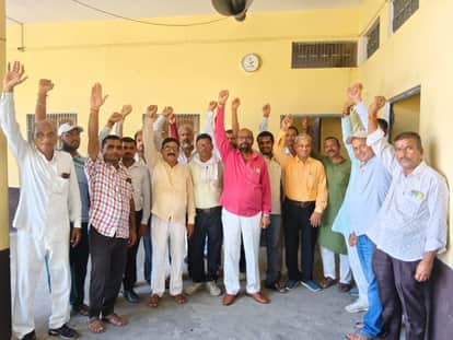 शहर के शास्त्रीनगर स्थित एक निजी इंटर कॉलेज में रविवार को बैठक के दौरान अखिल भारतीय ब्राह्मण मह