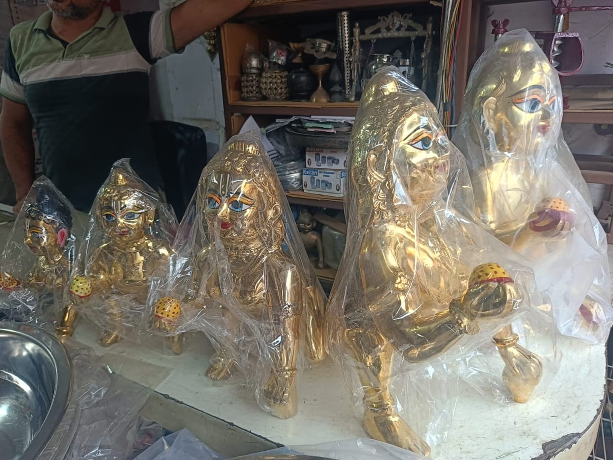 Laddu Gopal... I don't want a small one anymore; now I want a big, chubby one.