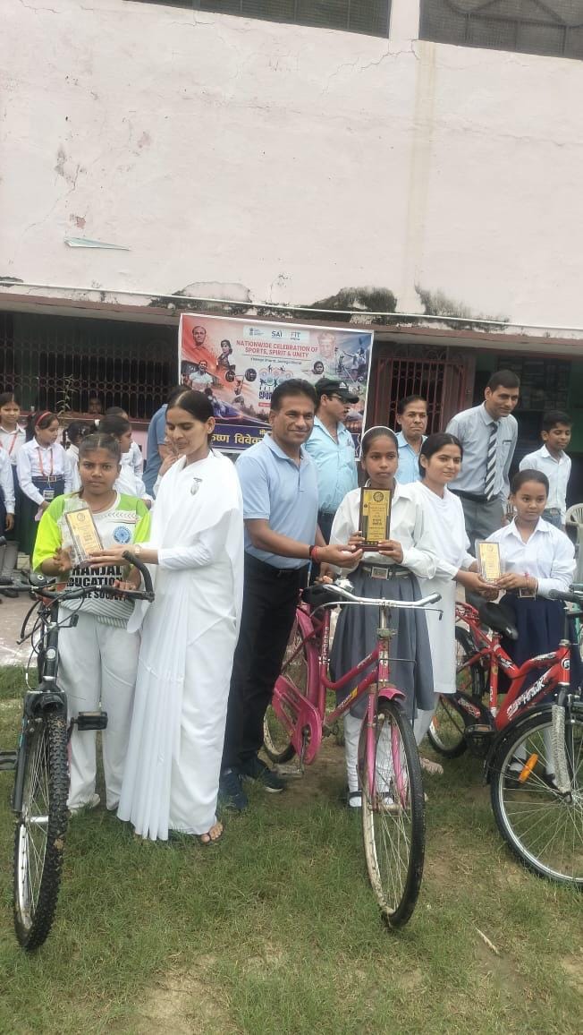Children displayed concentration in a slow bicycle race; the one who finished last emerged as the winner.