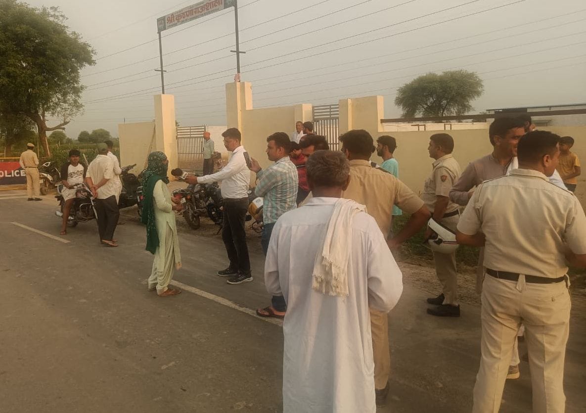 Heavy vehicles are passing through link roads to avoid toll, police set up checkpoints