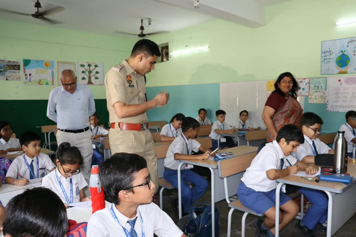 1.56 lakh students participated in the road safety competition.