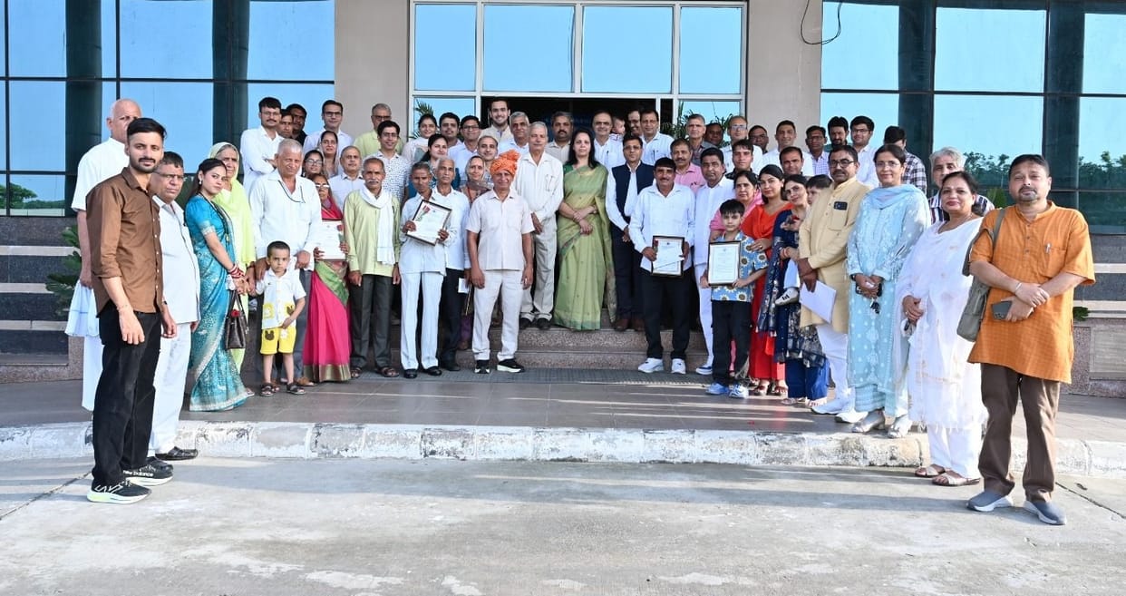 Retired employees bid farewell at MDU.