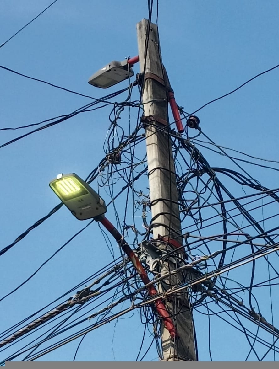 In some places, there are five lights within a five-meter stretch, while elsewhere, there is darkness for up to three kilometers.