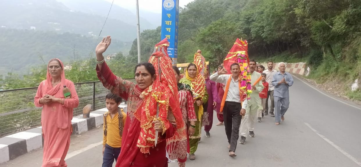 A group of pilgrims from Bhaderwah danced to devotional songs at the Chaugan.