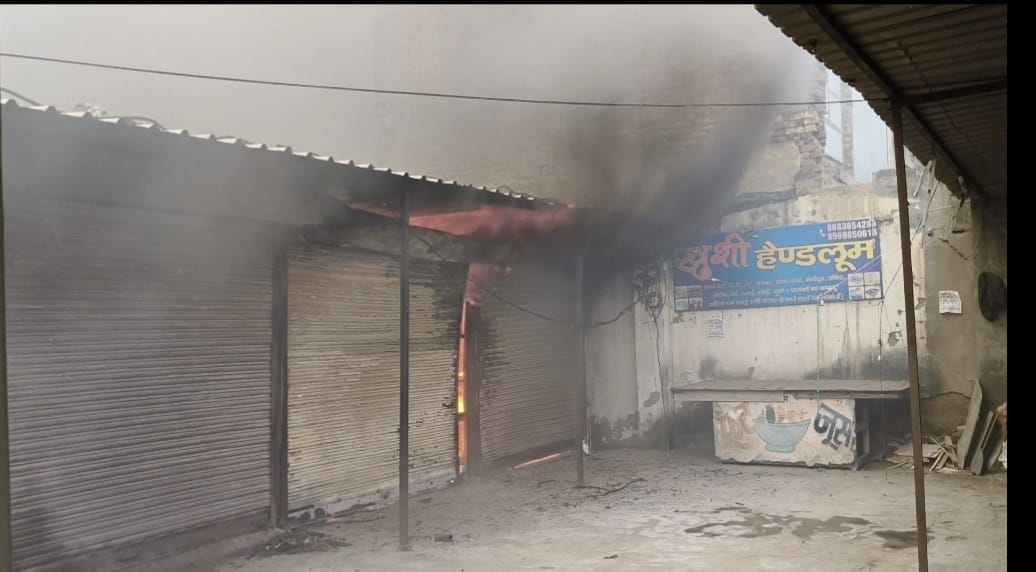 Fire breaks out in six shops due to short circuit; loss exceeds 15 lakh.