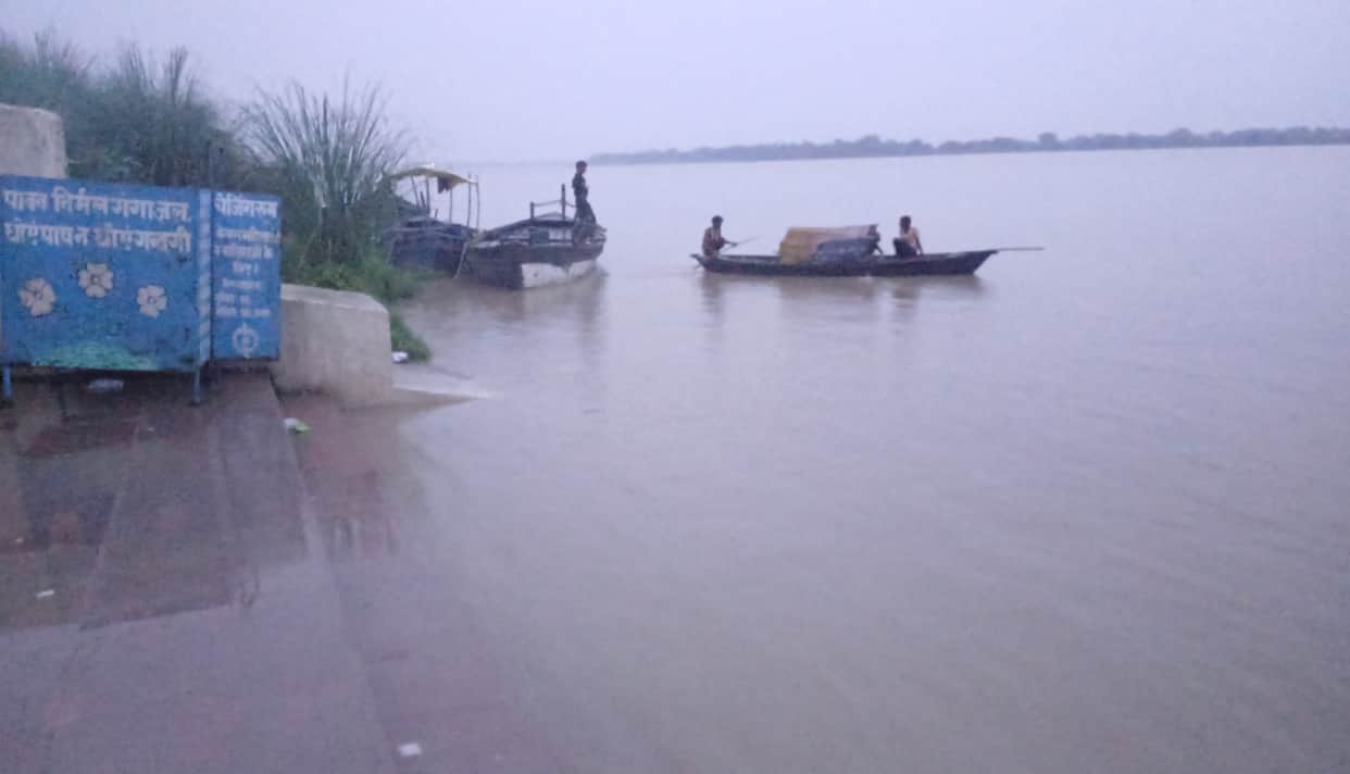 Ganga rising at a rate of 5 cm; water level increased by two meters in 24 hours.