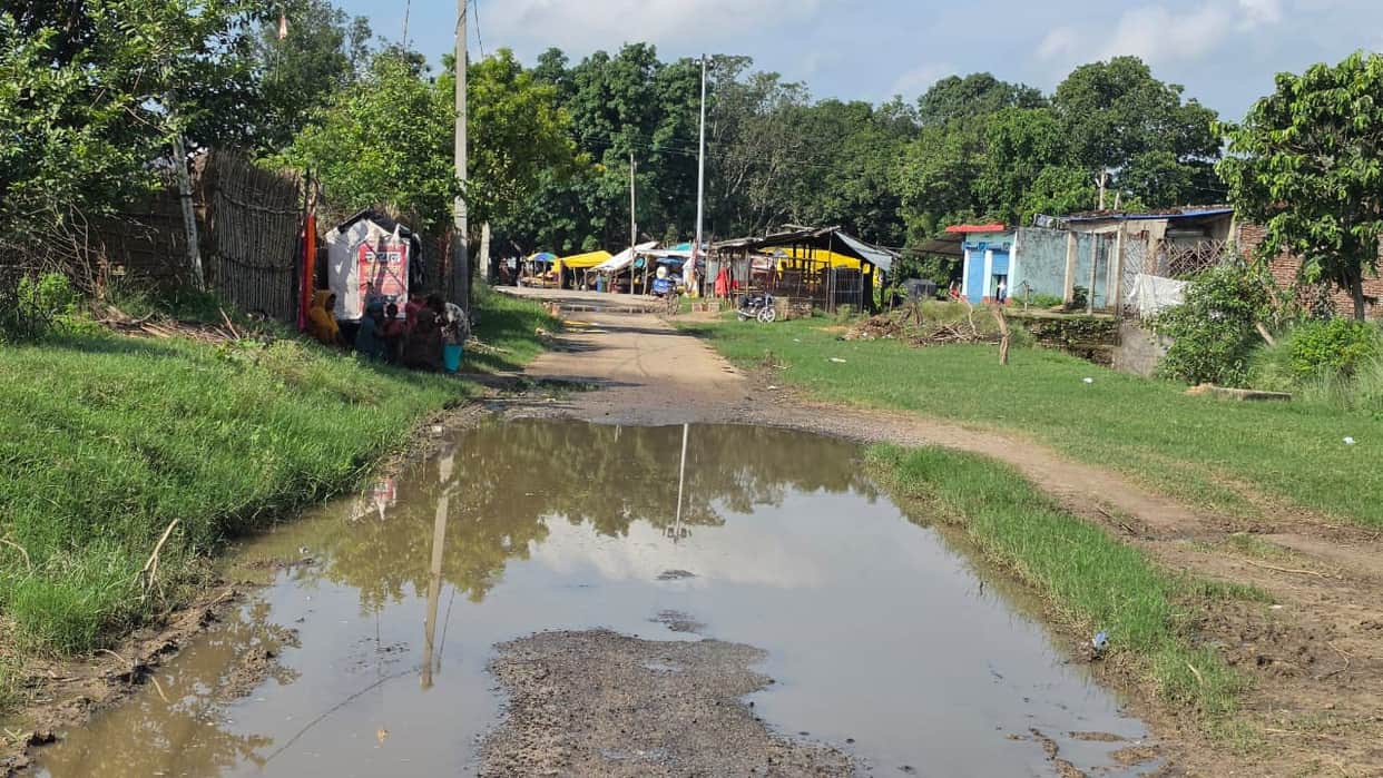 Roads inviting accidents; authorities oblivious.