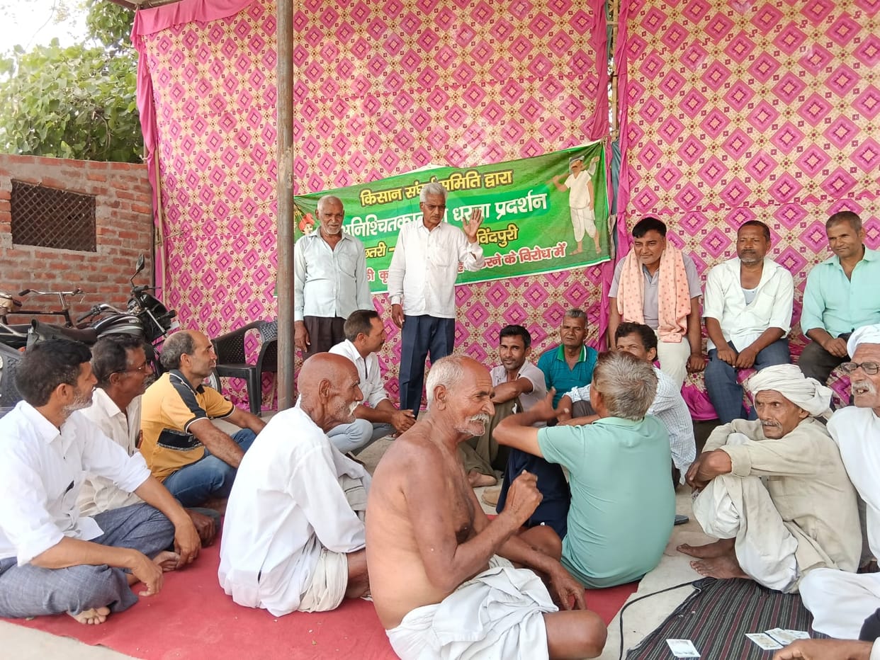 No talks held with protesting farmers even after 22 days.
