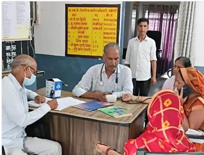 Number of viral fever patients rises due to changing weather.