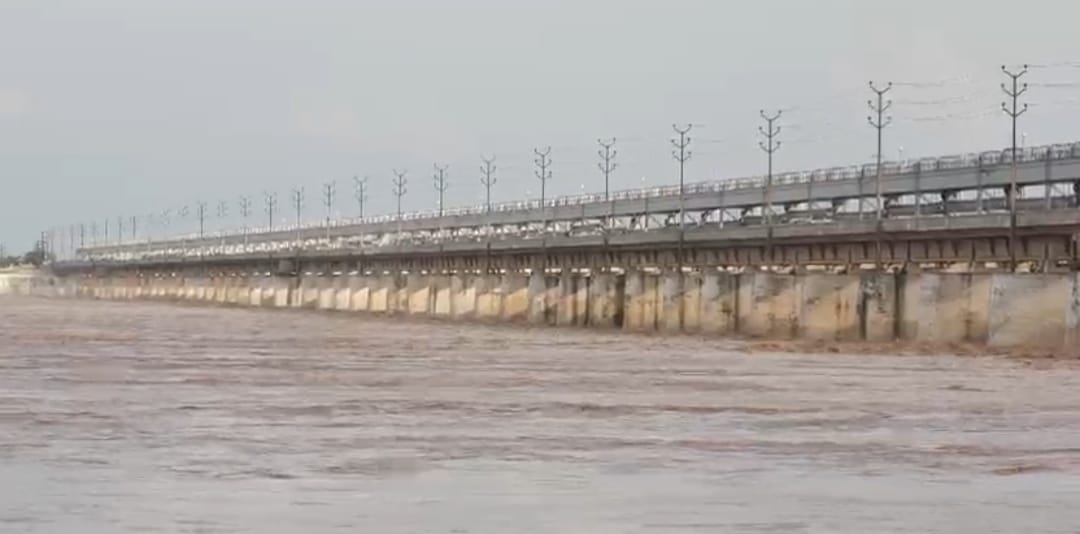 bansagar dam 8 gates open son river water release bihar high alert rohtas aurangabad gaya today bihar news