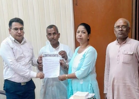The Nishad community submitted a memorandum seeking the inclusion of the Vimukt Jati (Denotified Tribes) in the SC list.