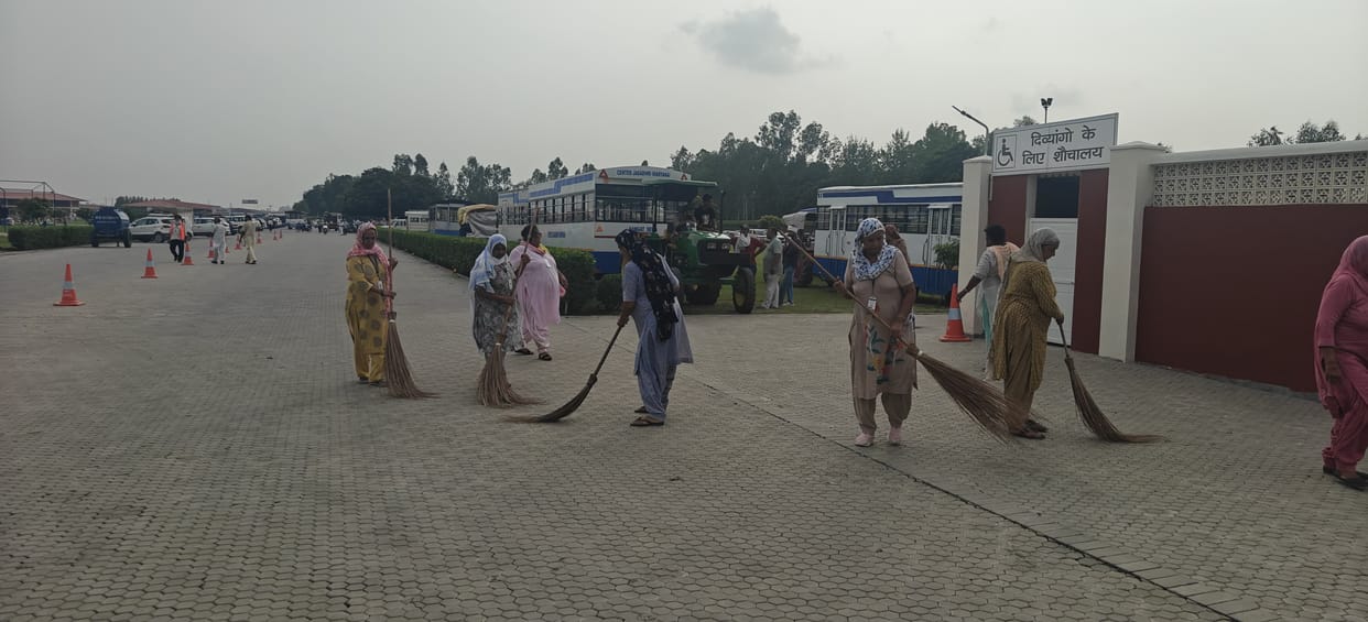 Baba Gurinder Singh Dhillon and Hazur Jagdeep Singh Gill will visit the Major Centre today.