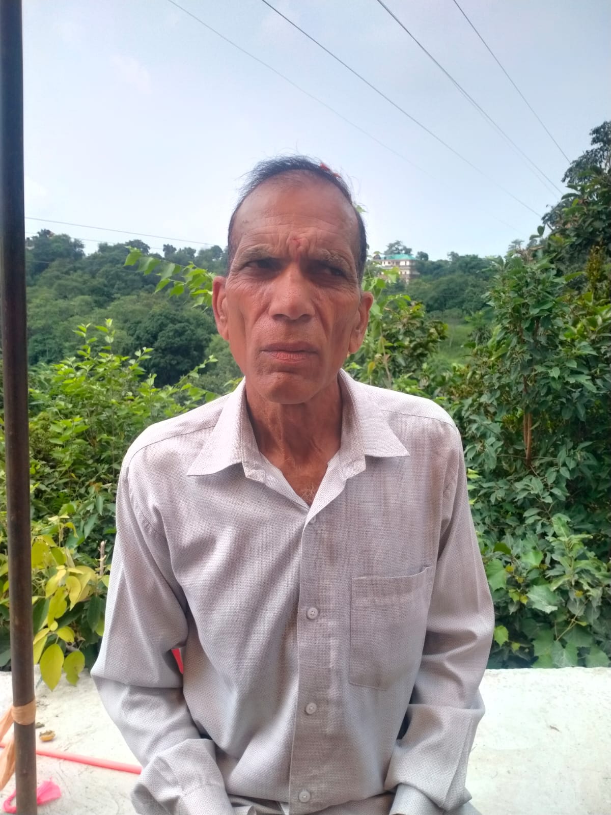 प्रकाश चंद, निवासी टिक्कर